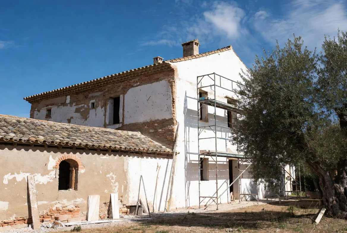 How Much Does it Cost to Renovate a House in Spain in 2026?